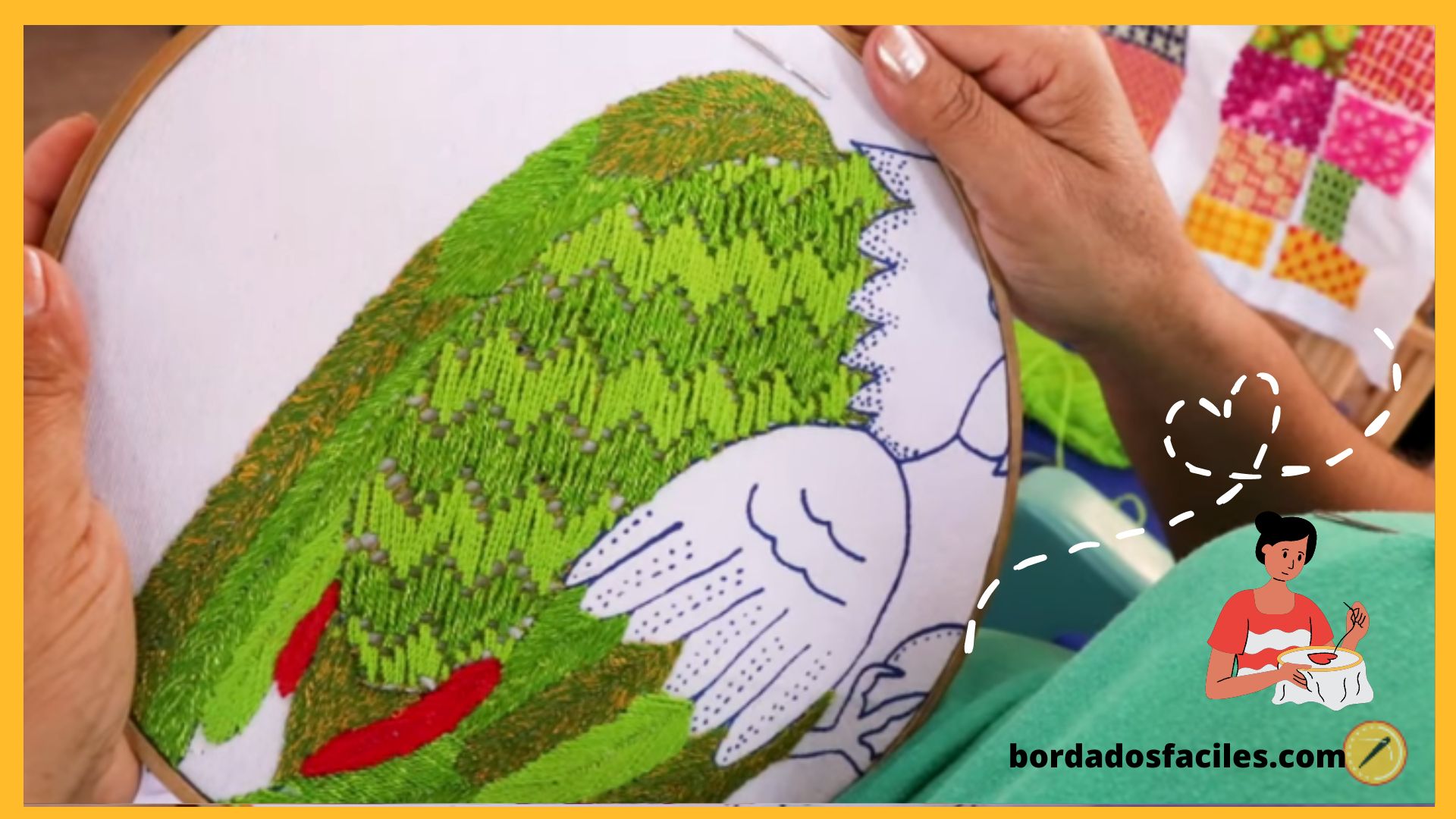 Bordado con forma de loro