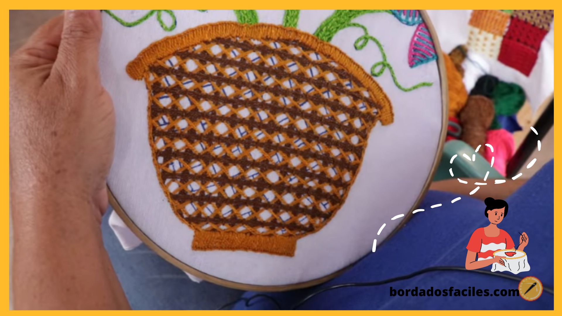 Bordado con forma de maceta