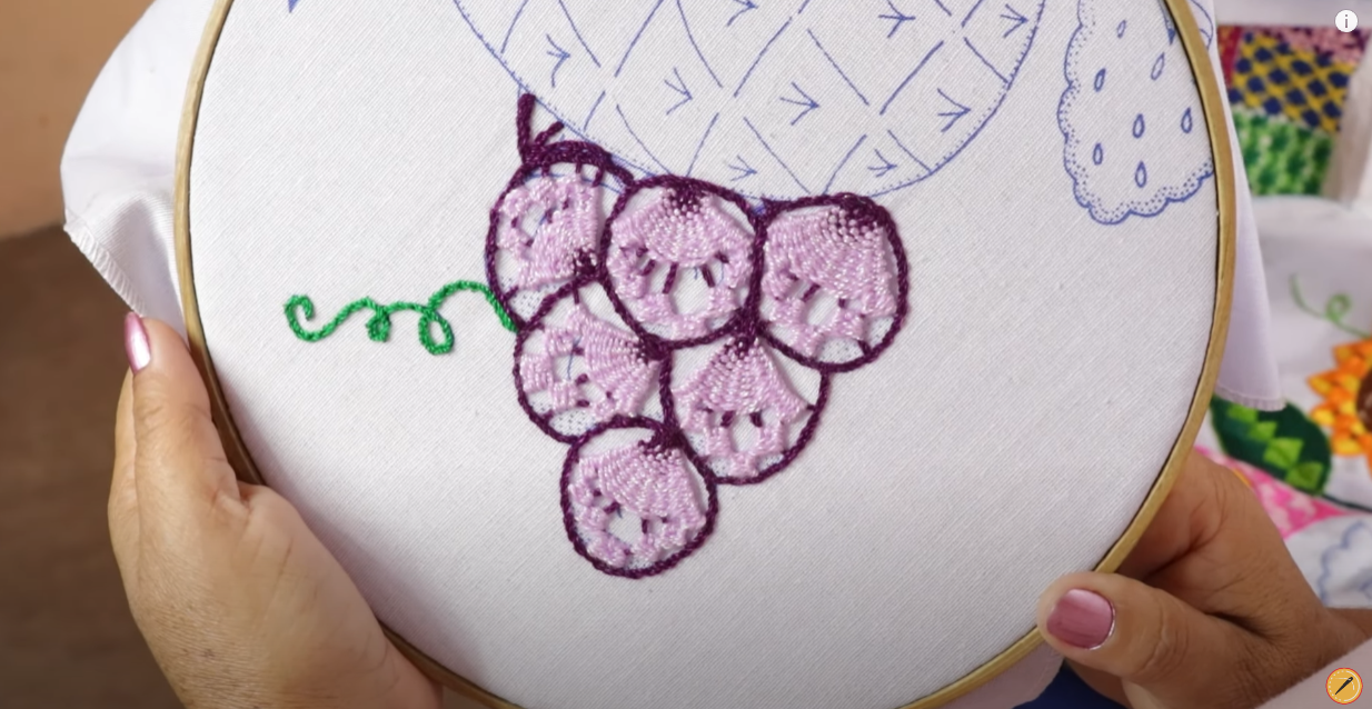 Bordar un Hermoso Racimo de Uvas
