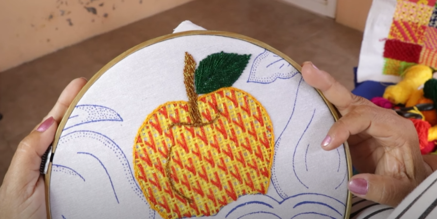 Cómo Hacer Una Bonita Puntada Para Bordar Manzanas VERDE