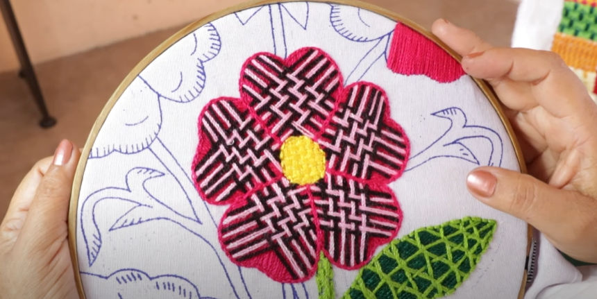 HERMOSA FLOR DIFERENTE Y FACIL DE REALIZAR